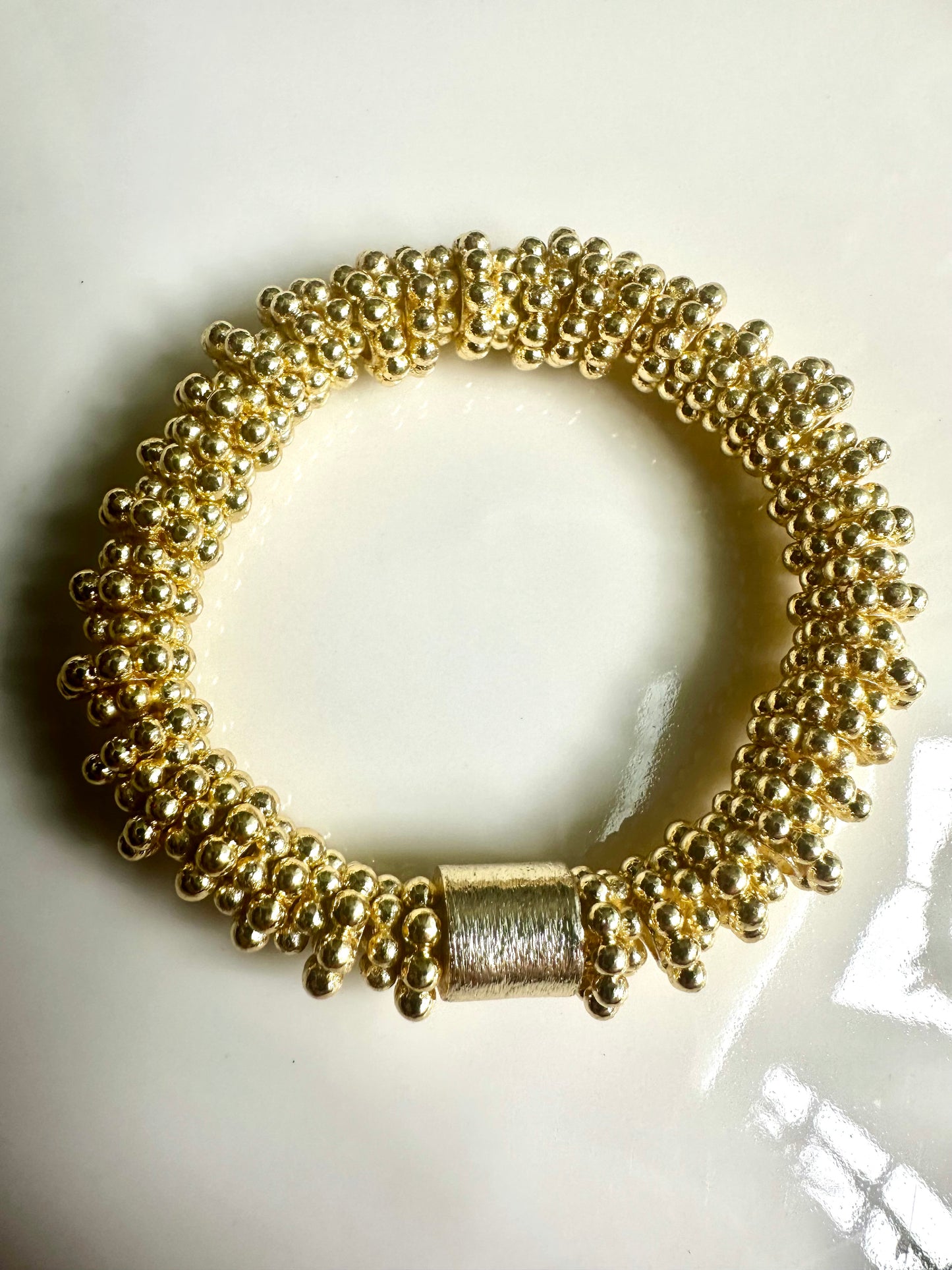 Jumbo Gold Daisy Bracelet