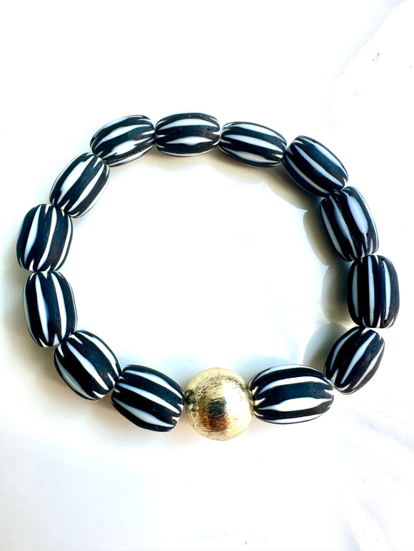 Black & White Chevron Glass Bracelet