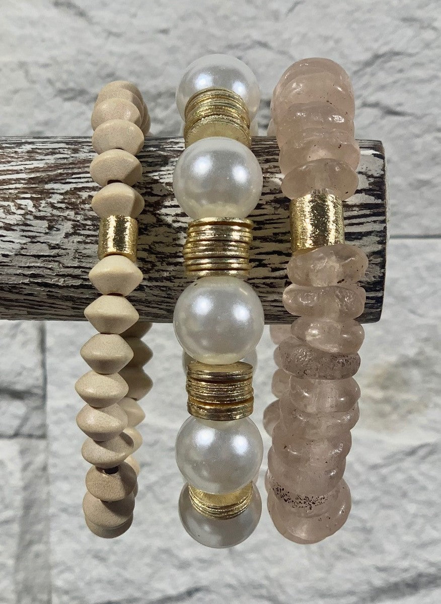Pearl and Gold Disc Bracelet