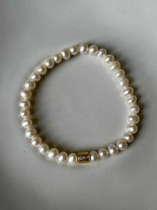 Freshwater Pearl and Gold Bead Bracelet