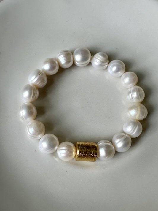 Freshwater Pearl and Gold Bead Bracelet